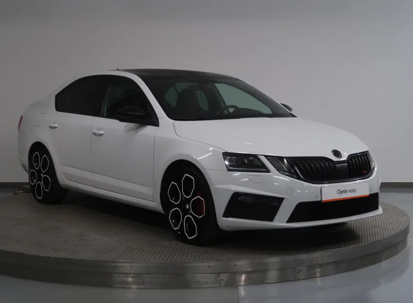 Škoda Octavia RS 230 2.0TSI 169KW NAVI MANUÁL