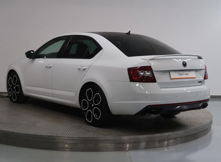 Škoda Octavia RS 230 2.0TSI 169KW NAVI MANUÁL