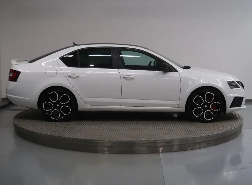 Škoda Octavia RS 230 2.0TSI 169KW NAVI MANUÁL