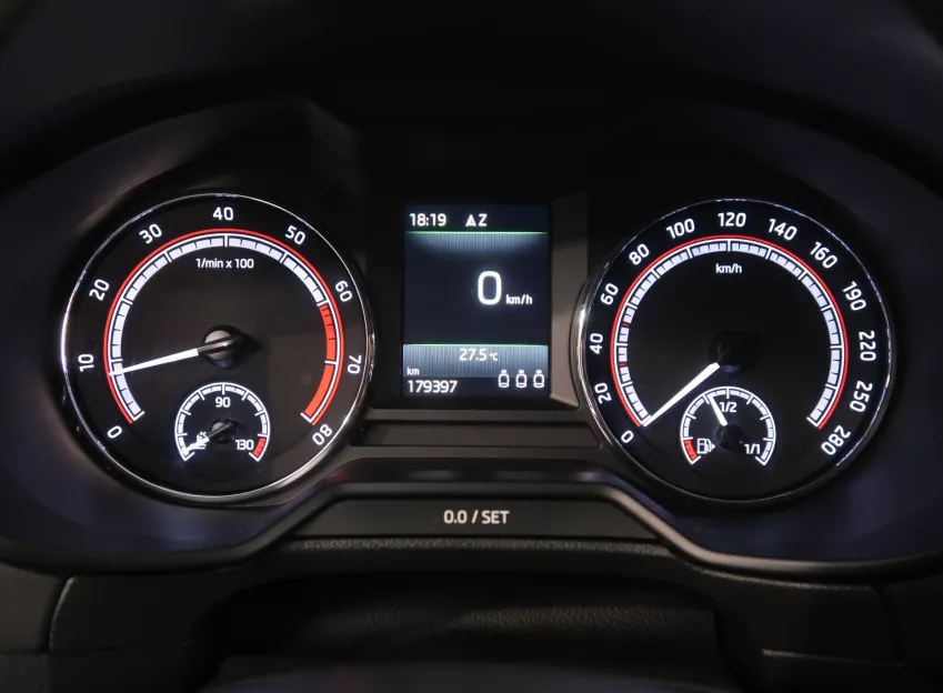 Škoda Octavia RS 230 2.0TSI 169KW NAVI MANUÁL