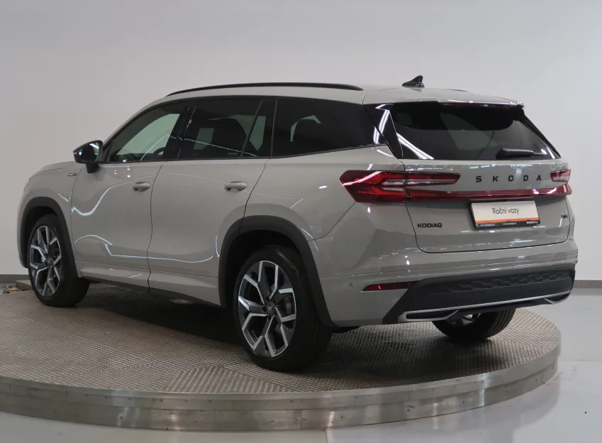 Škoda Kodiaq SPORTLINE 2.0TDI 142KW 4x4 DSG WEBASTO TAŽNÉ PANOR