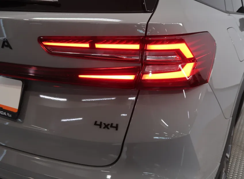 Škoda Kodiaq SPORTLINE 2.0TDI 142KW 4x4 DSG WEBASTO TAŽNÉ PANOR