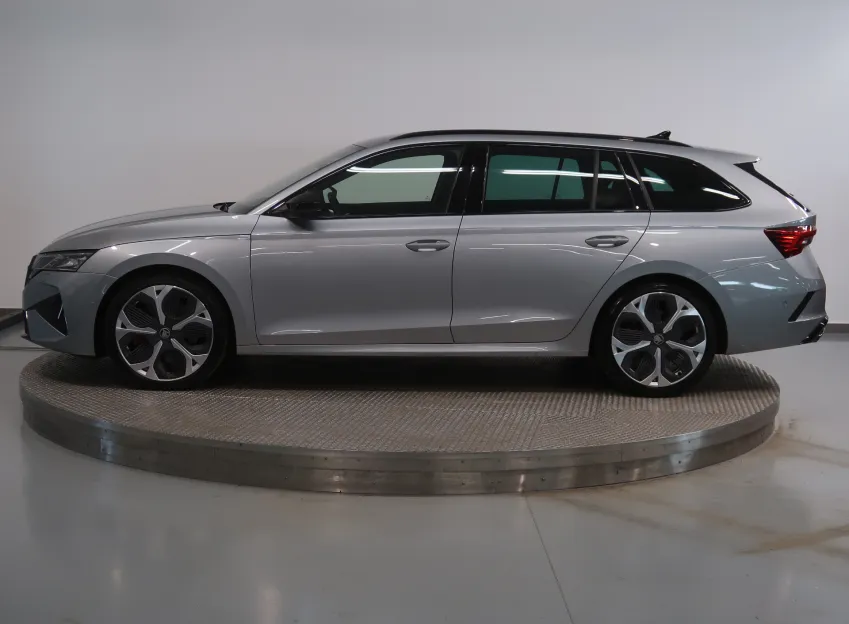 Škoda Octavia RS 2.0TSI 195KW DSG TAŽNÉ CANTON