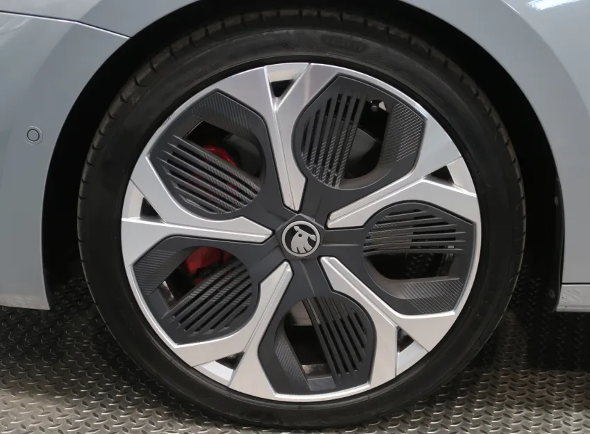 Škoda Octavia RS 2.0TSI 195KW DSG TAŽNÉ CANTON
