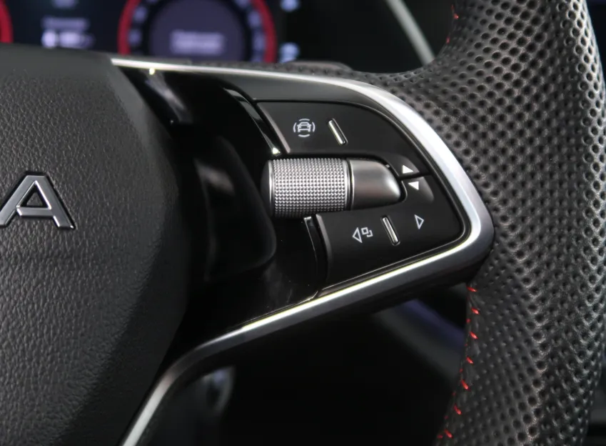 Škoda Octavia RS 2.0TSI 195KW DSG TAŽNÉ CANTON