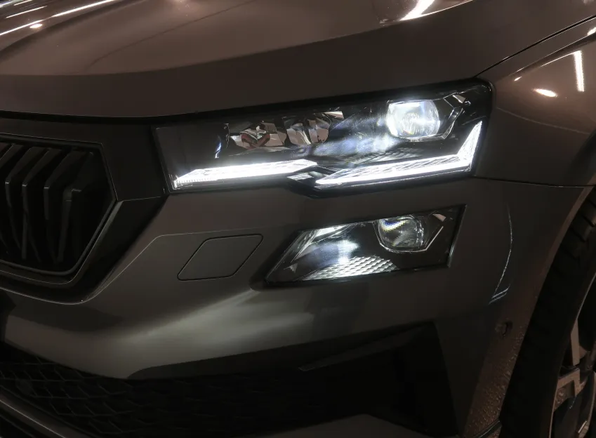 Škoda Karoq SPORTLINE 2.0TDI 110KW 4x4 DSG WEBASTO CANON PANOR