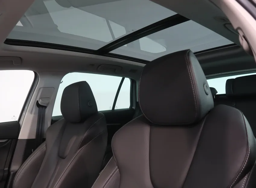Škoda Octavia EXCLUSIVE 2.0TDI 110KW DSG PANORAMA CANTON