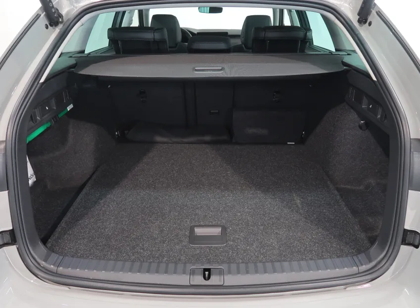 Škoda Octavia EXCLUSIVE 2.0TDI 110KW DSG PANORAMA CANTON