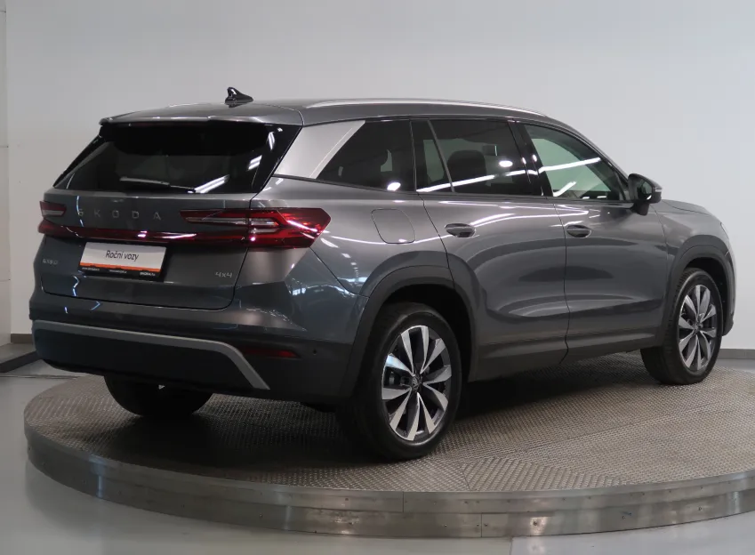 Škoda Kodiaq EXCLUSIVE 2.0TDI 142KW 4x4 DSG 7MÍST TAŽNÉ WEBASTO