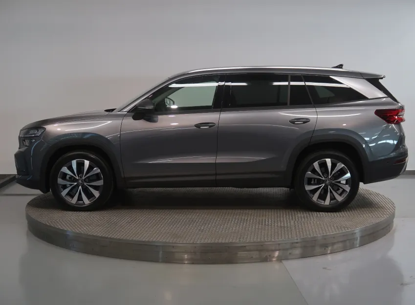 Škoda Kodiaq EXCLUSIVE 2.0TDI 142KW 4x4 DSG 7MÍST TAŽNÉ WEBASTO