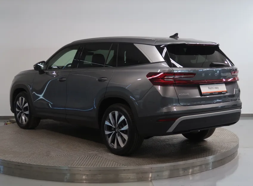 Škoda Kodiaq EXCLUSIVE 2.0TDI 142KW 4x4 DSG 7MÍST TAŽNÉ WEBASTO