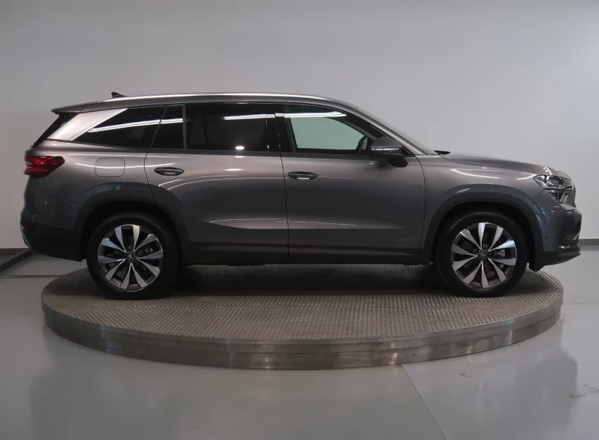 Škoda Kodiaq EXCLUSIVE 2.0TDI 142KW 4x4 DSG 7MÍST TAŽNÉ WEBASTO