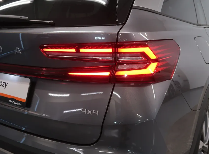 Škoda Kodiaq EXCLUSIVE 2.0TDI 142KW 4x4 DSG 7MÍST TAŽNÉ WEBASTO