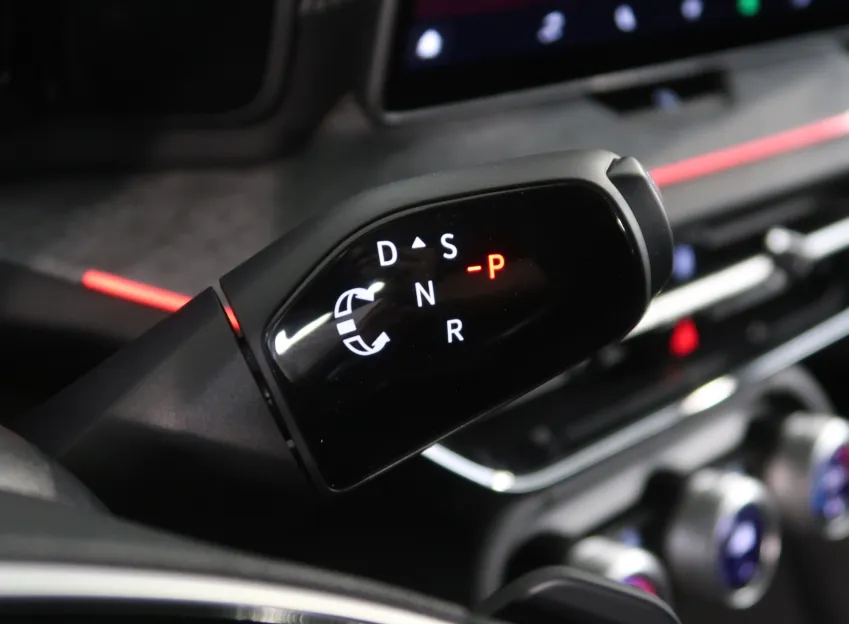 Škoda Kodiaq EXCLUSIVE 2.0TDI 142KW 4x4 DSG 7MÍST TAŽNÉ WEBASTO