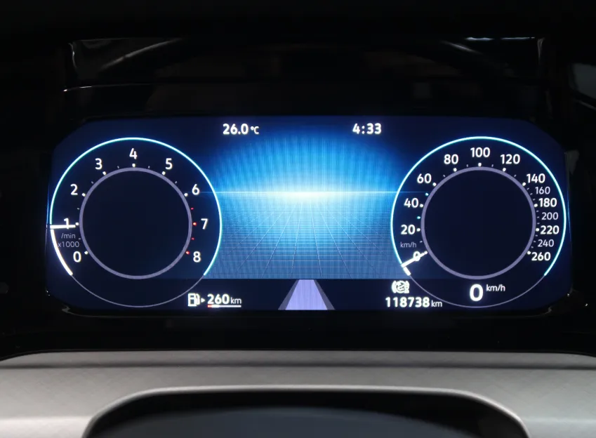 Volkswagen Golf LIFE VARIANT 1,5TSI 96KW LED ACC KAMERA