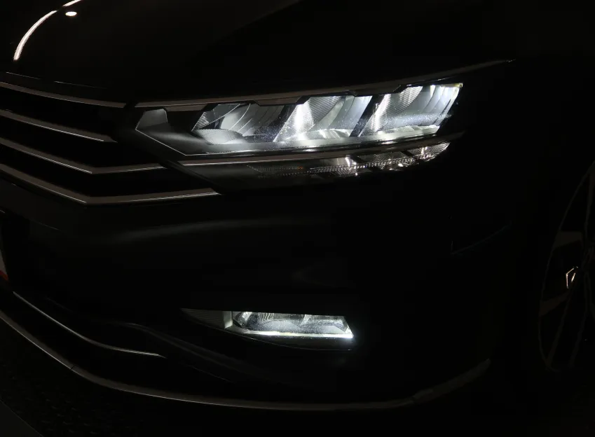 Volkswagen Passat ELEGANCE 2.0TDI 110KW DSG