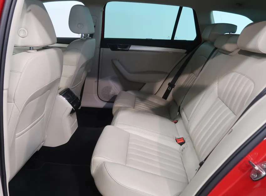 Škoda Superb L&K 2.0TSI 200KW DSG 4x4 TAŽNÉ