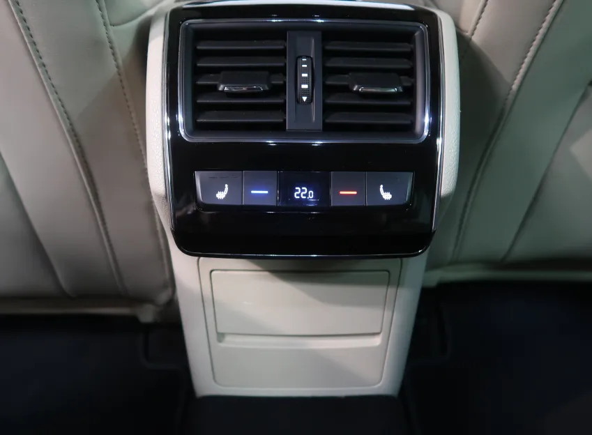 Škoda Superb L&K 2.0TSI 200KW DSG 4x4 TAŽNÉ