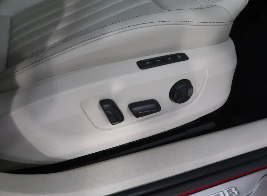 Škoda Superb L&K 2.0TSI 200KW DSG 4x4 TAŽNÉ