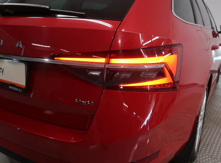 Škoda Superb L&K 2.0TSI 200KW DSG 4x4 TAŽNÉ