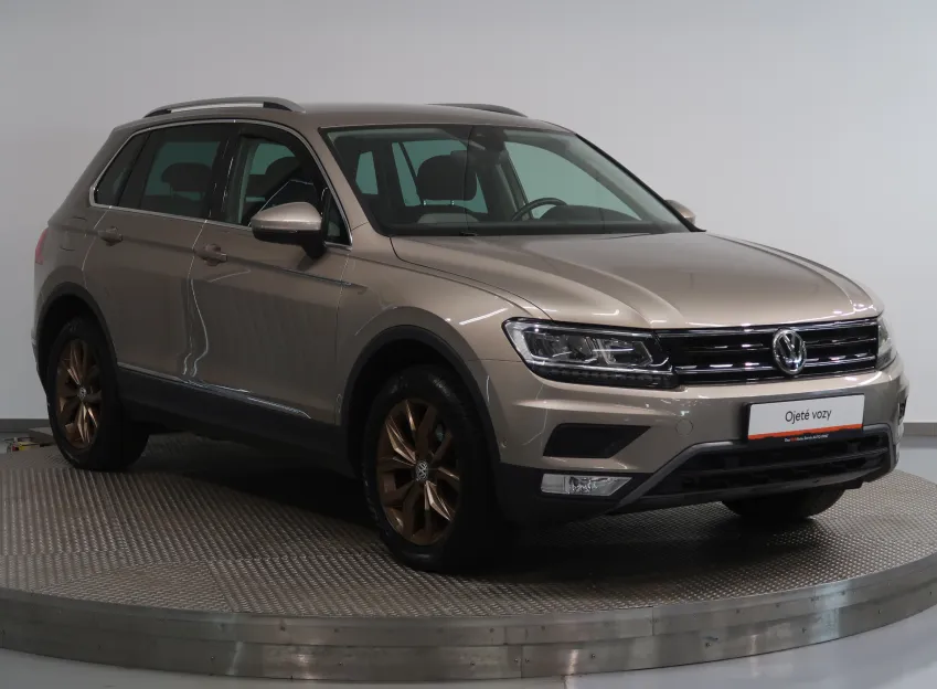 Volkswagen Tiguan HIGHLINE 2.0TDI 4x4 DSG TAŽNÉ