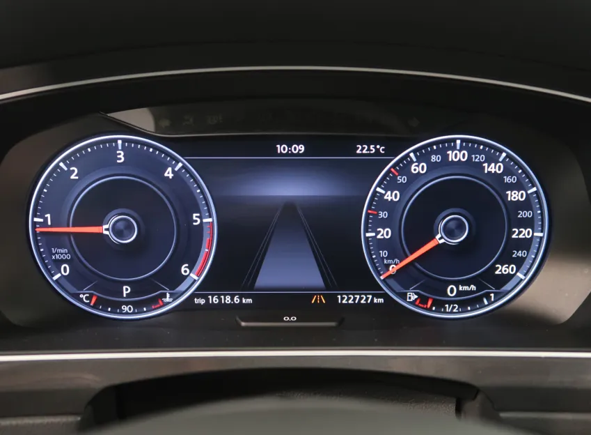 Volkswagen Tiguan HIGHLINE 2.0TDI 4x4 DSG TAŽNÉ