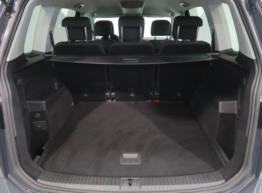 Volkswagen Touran HIGHLINE 2.0TDI DSG