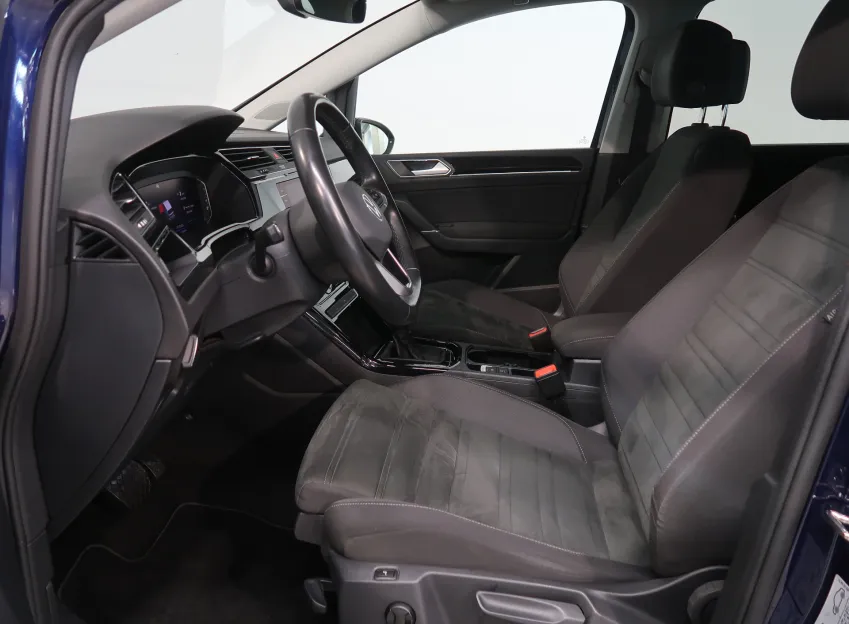 Volkswagen Touran HIGHLINE 2.0TDI 110KW DSG