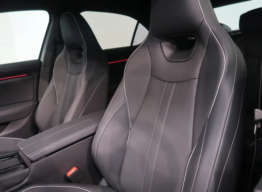 Škoda Superb SPORTLINE 2.0TDI 142KW 4x4 DSG WEBASTO TAŽNÉ CANTO