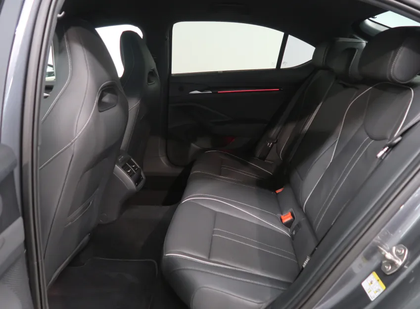 Škoda Superb SPORTLINE 2.0TDI 142KW 4x4 DSG WEBASTO TAŽNÉ CANTO
