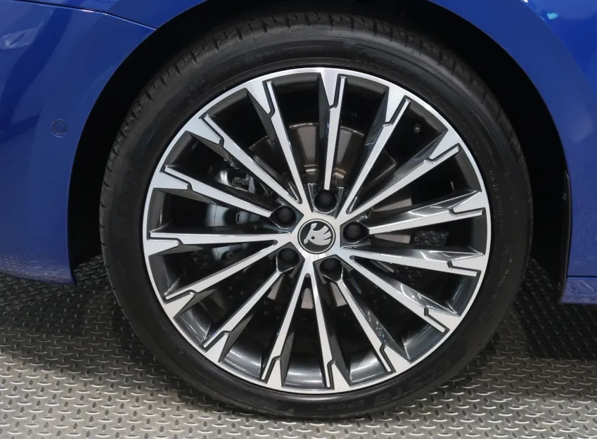 Škoda Octavia EXCLUSIVE 2.0TDI 110KW DSG CANTON