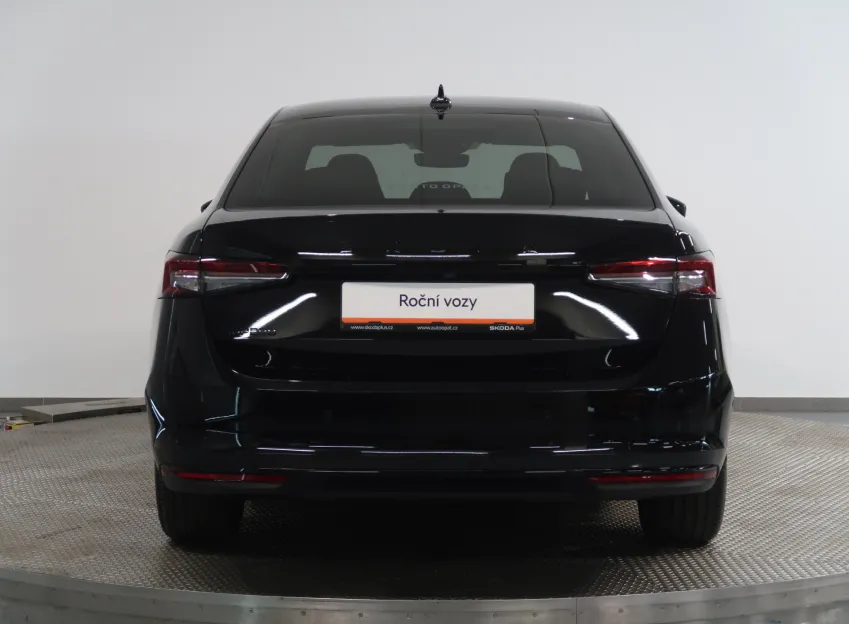 Škoda Superb SPORTLINE 2.0TDI 110KW DSG WEBASTO TAŽNÉ CANTON