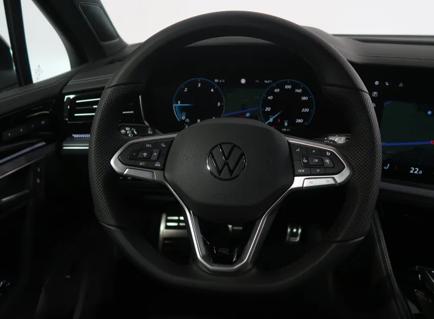 Volkswagen Touareg R-LINE V6 3,0TDI 170 KW 4MOTION