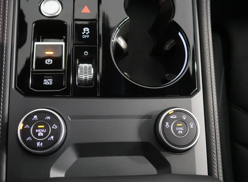 Volkswagen Touareg R-LINE V6 3,0TDI 170 KW 4MOTION