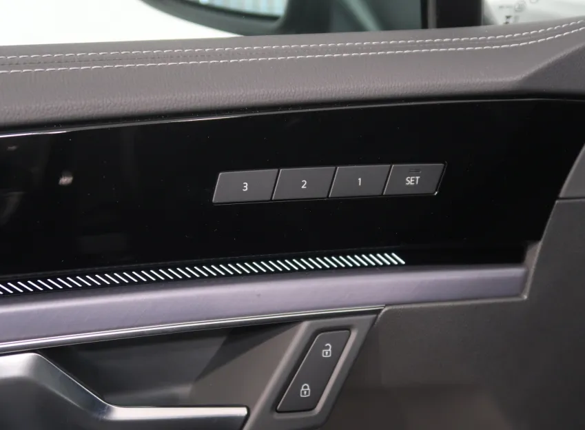 Volkswagen Touareg R-LINE V6 3,0TDI 170 KW 4MOTION
