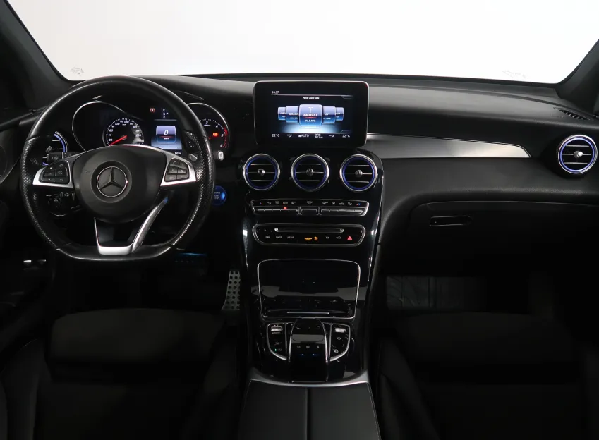 Mercedes-Benz GLC AMG 350D 190KW 4x4 TAŽNÉ BURMASTER NAVI WEBASTO