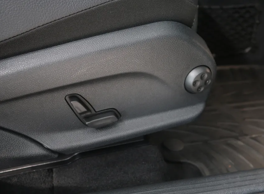 Mercedes-Benz GLC AMG 350D 190KW 4x4 TAŽNÉ BURMASTER NAVI WEBASTO