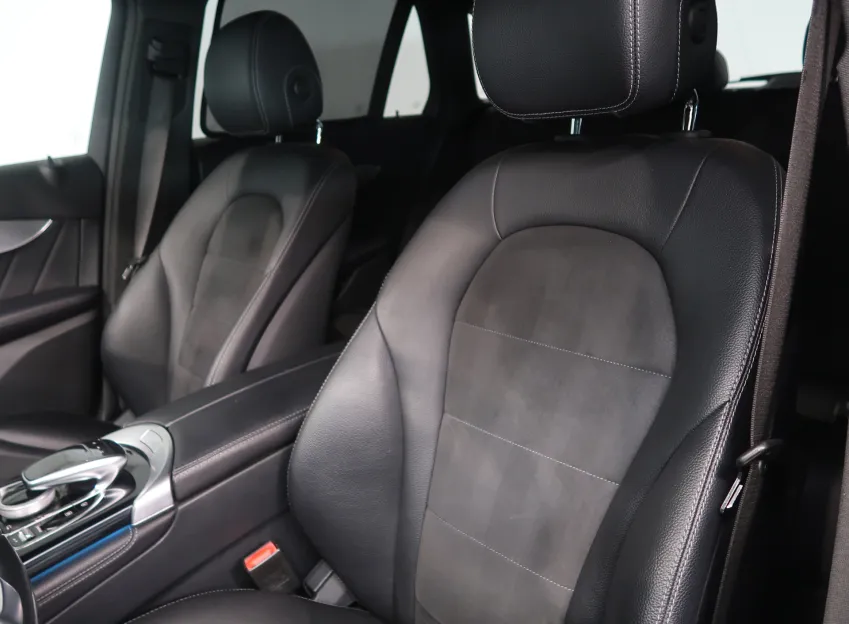 Mercedes-Benz GLC AMG 350D 190KW 4x4 TAŽNÉ BURMASTER NAVI WEBASTO