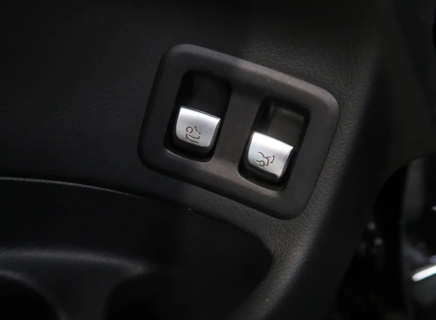 Mercedes-Benz GLC AMG 350D 190KW 4x4 TAŽNÉ BURMASTER NAVI WEBASTO