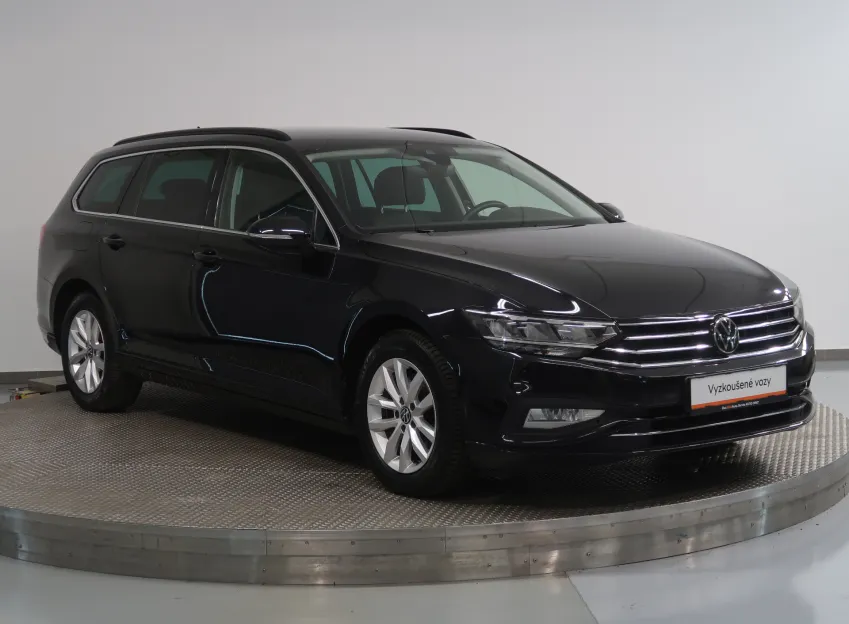 Volkswagen Passat BUSINESS PREMIUM 2.0TDI 110KW TAŽNÉ NAVI