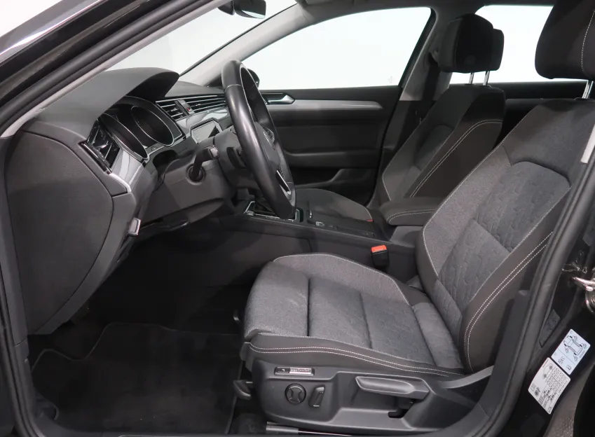 Volkswagen Passat BUSINESS PREMIUM 2.0TDI 110KW DSG