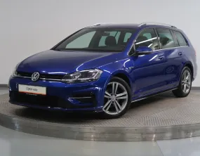 Volkswagen Golf R-LINE 1.6TDI 85KW LED ACC PANORAMA